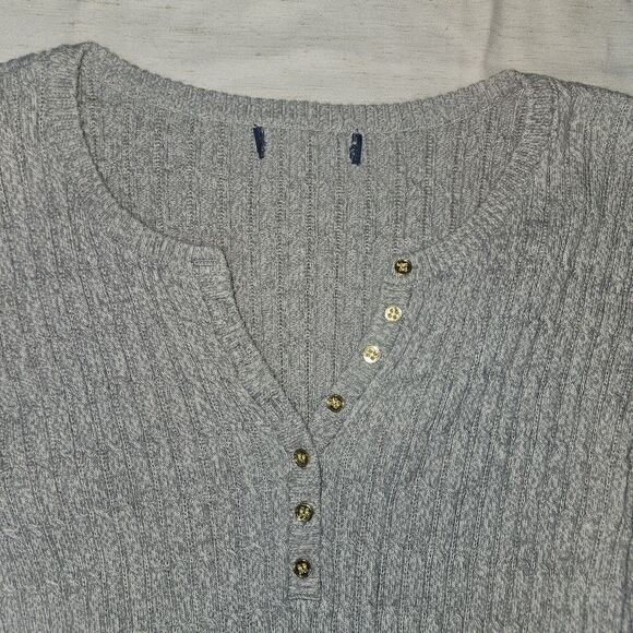 S Gray Women's Long Sleeve VNeck Knit Henley Gold Button 3/4 Sleeve Basics Y2k - Picture 2 of 5